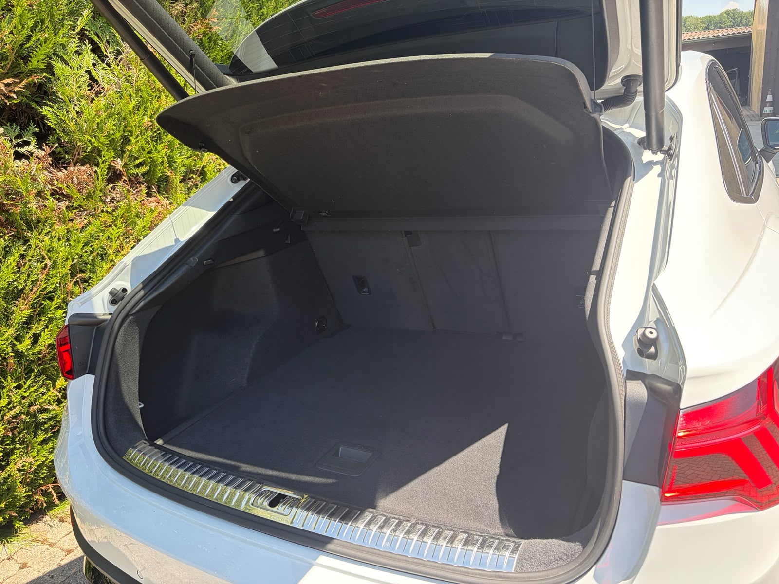 AUDI Q3 Sportback 35 TFSI S line Attraction S-tronic-image-25