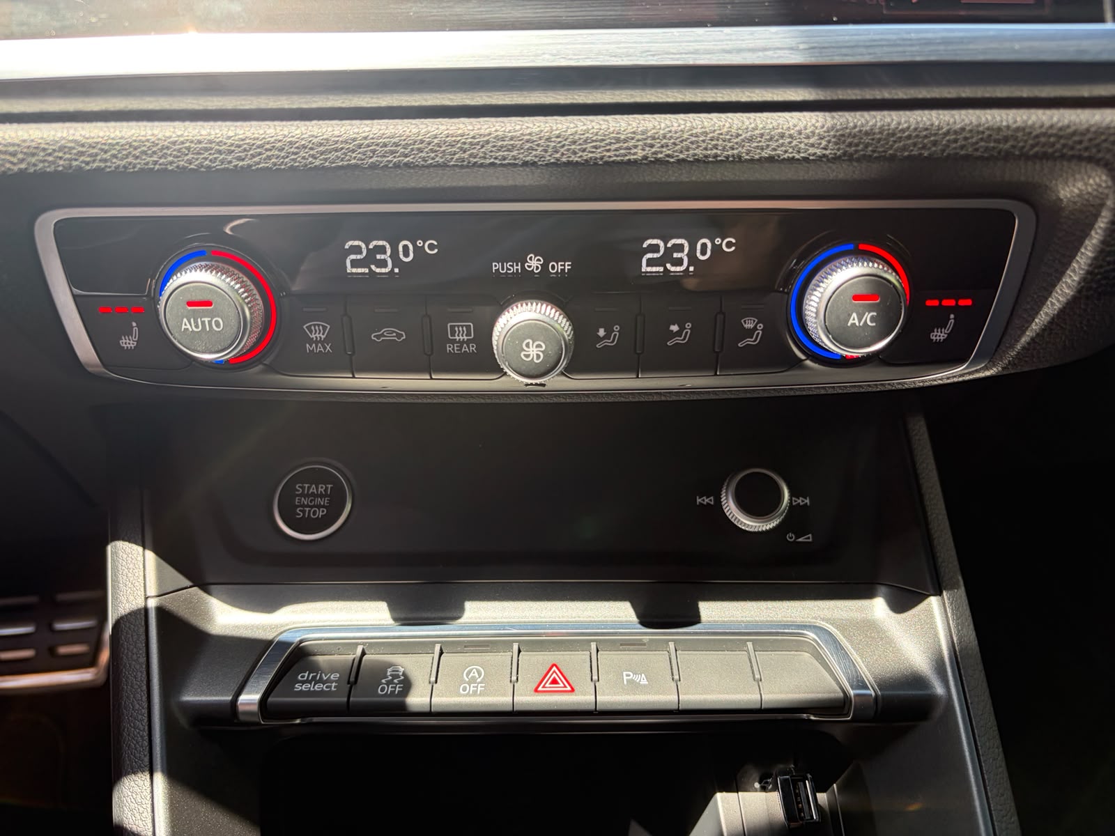 AUDI Q3 Sportback 35 TFSI S line Attraction S-tronic-image-24