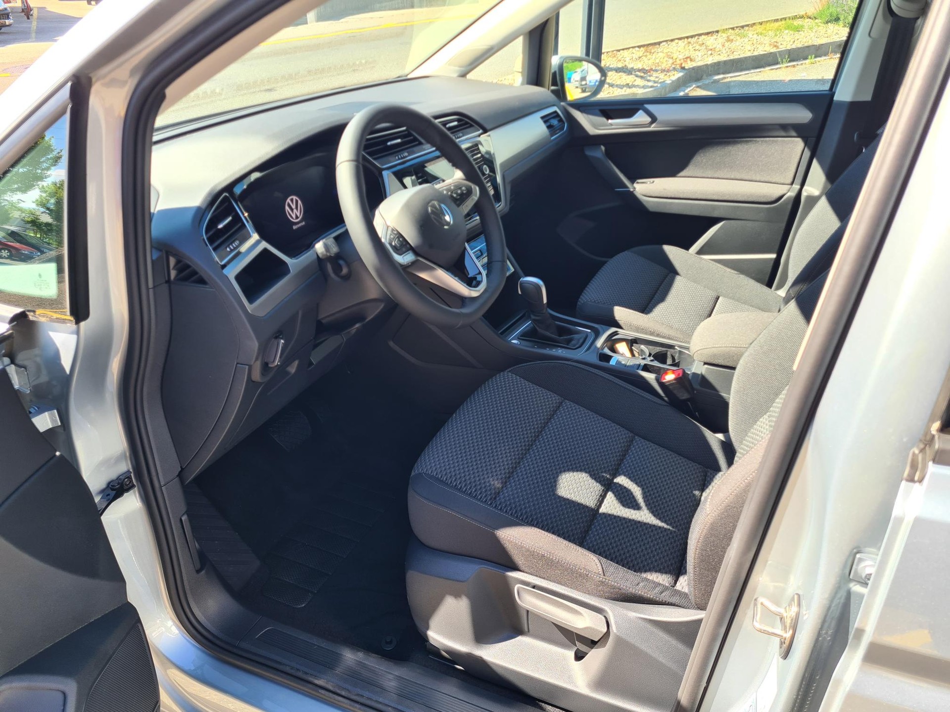 VW Touran 1.5 TSI EVO Comfortline DSG - 7 places-image-6