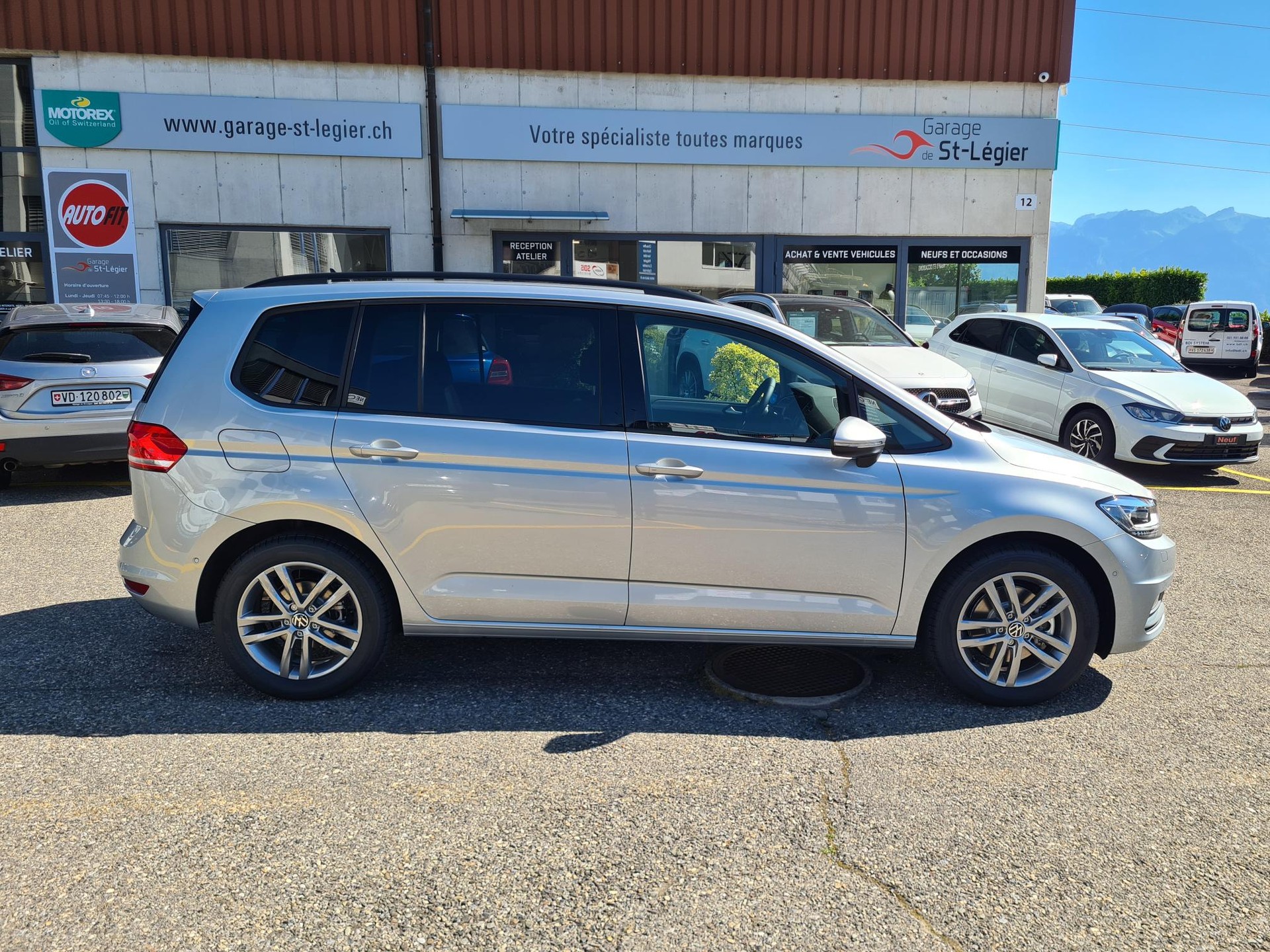 VW Touran 1.5 TSI EVO Comfortline DSG - 7 places-image-5