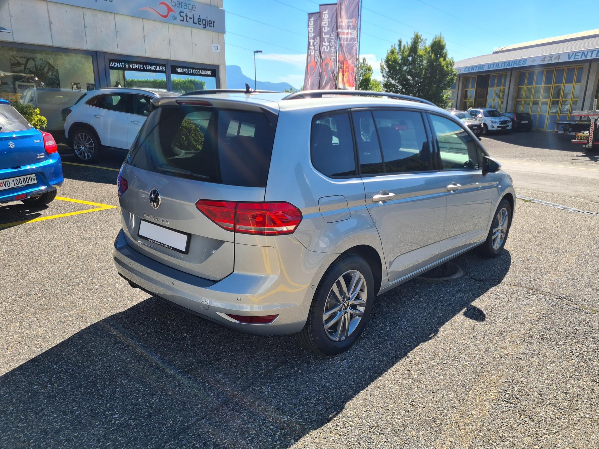 VW Touran 1.5 TSI EVO Comfortline DSG - 7 places-image-4