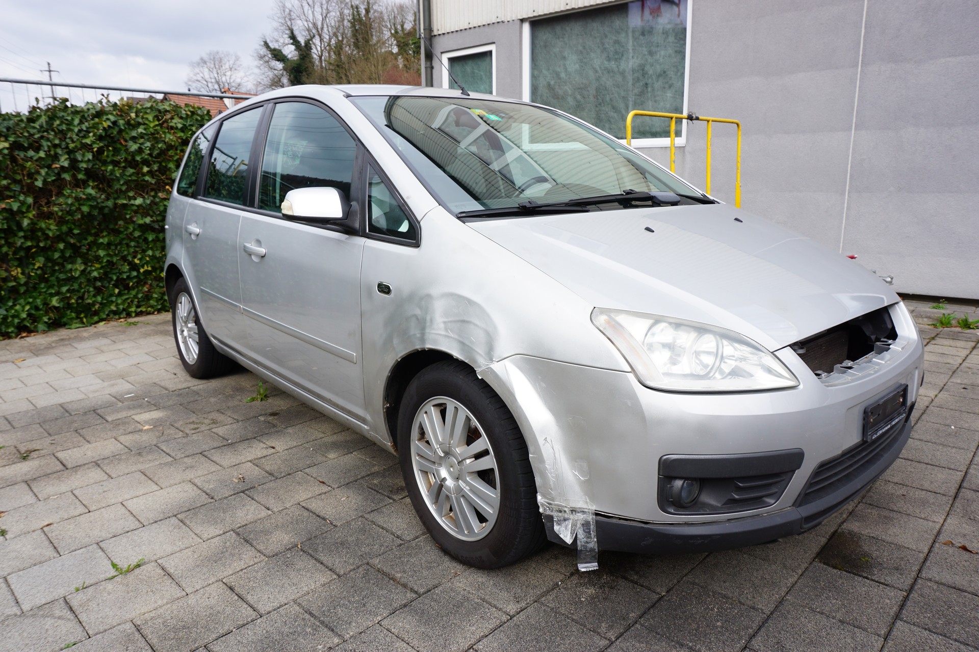 FORD Focus C-Max 2.0 Ghia-image-4