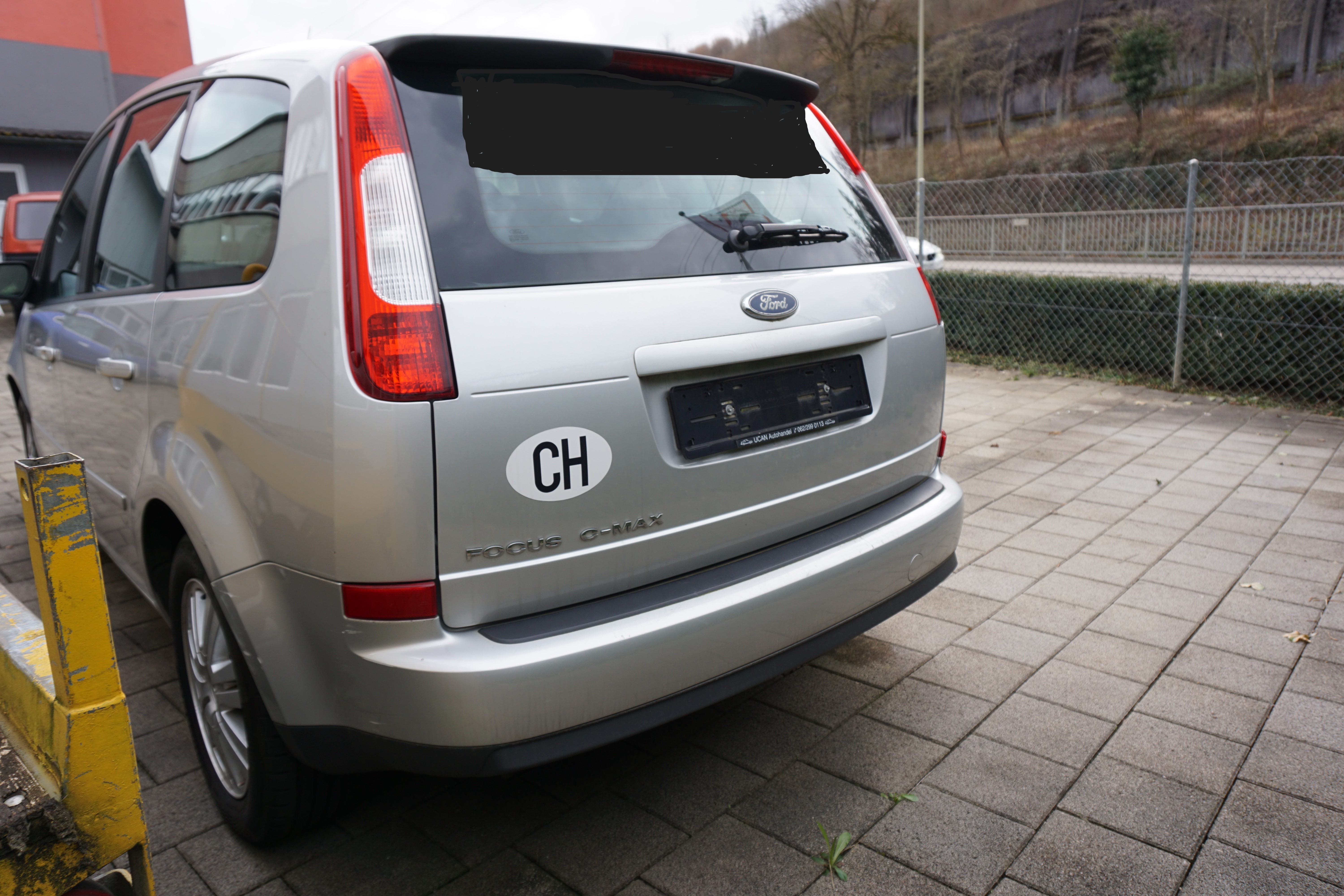 FORD Focus C-Max 2.0 Ghia — slika 4
