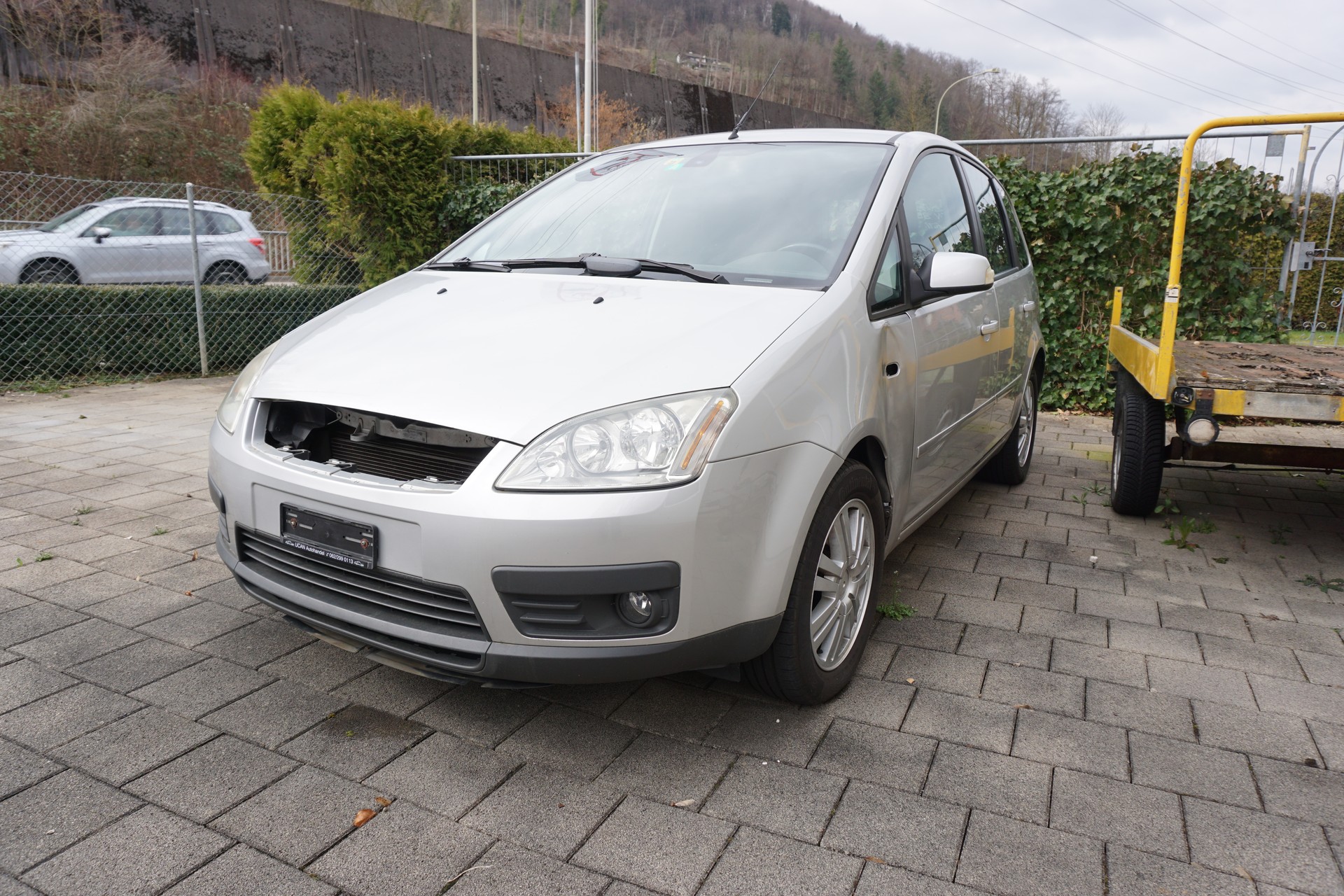 FORD Focus C-Max 2.0 Ghia-image-0