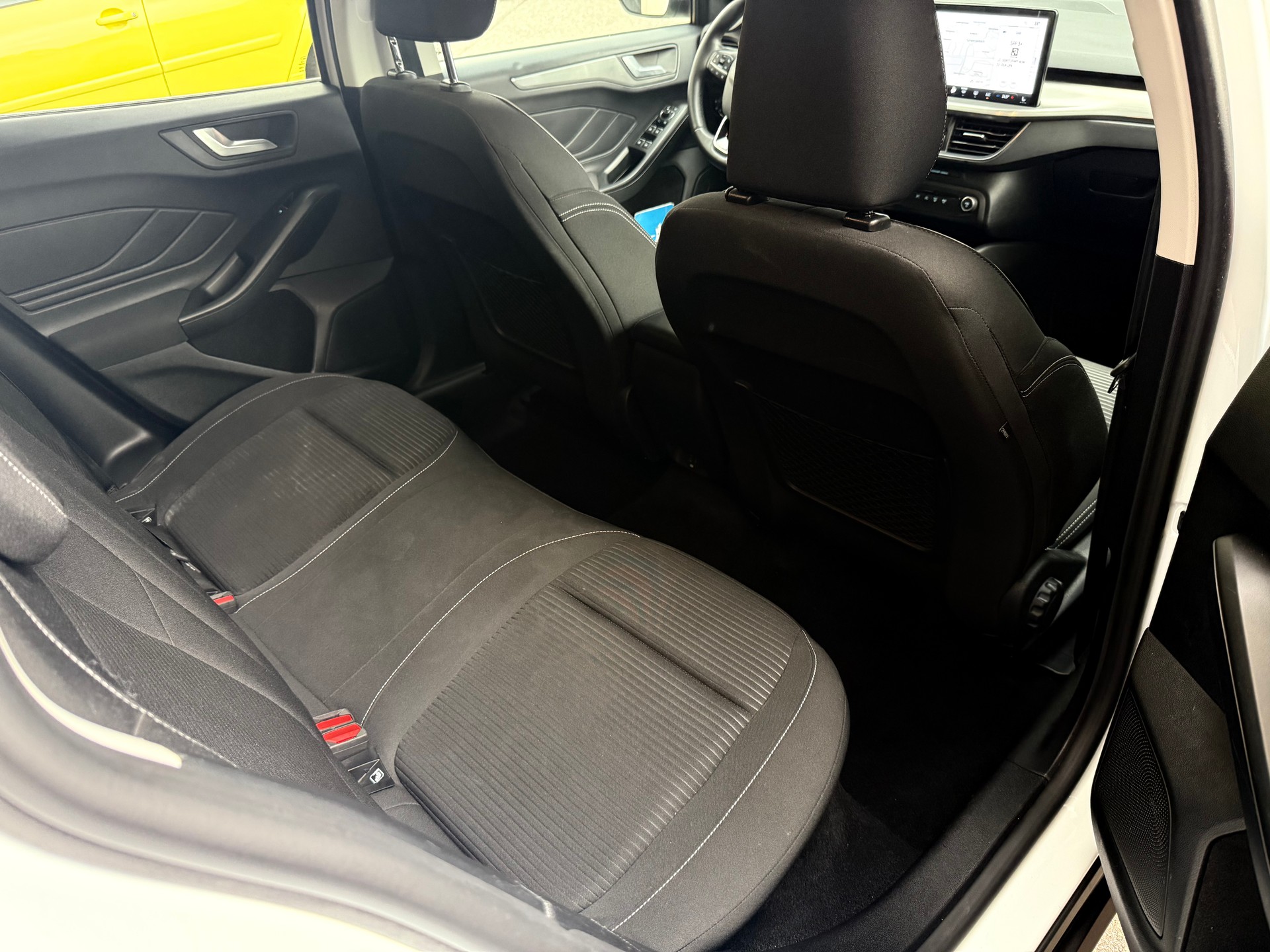 FORD Focus 1.5 TDCi Titanium Automatic-image-7