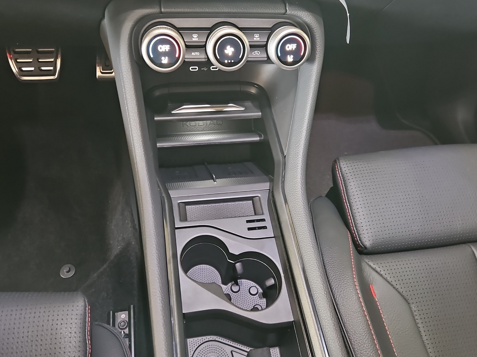 SKODA Kodiaq 2.0 TSI RS 4x4-image-21