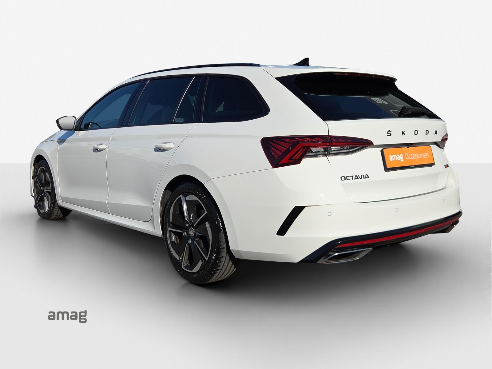 SKODA Octavia Combi 2.0 TDI DSG RS 4x4-image-2