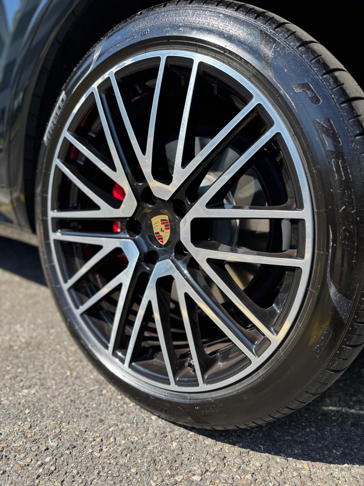 PORSCHE Cayenne Turbo E-Hybrid Tiptronic-image-6