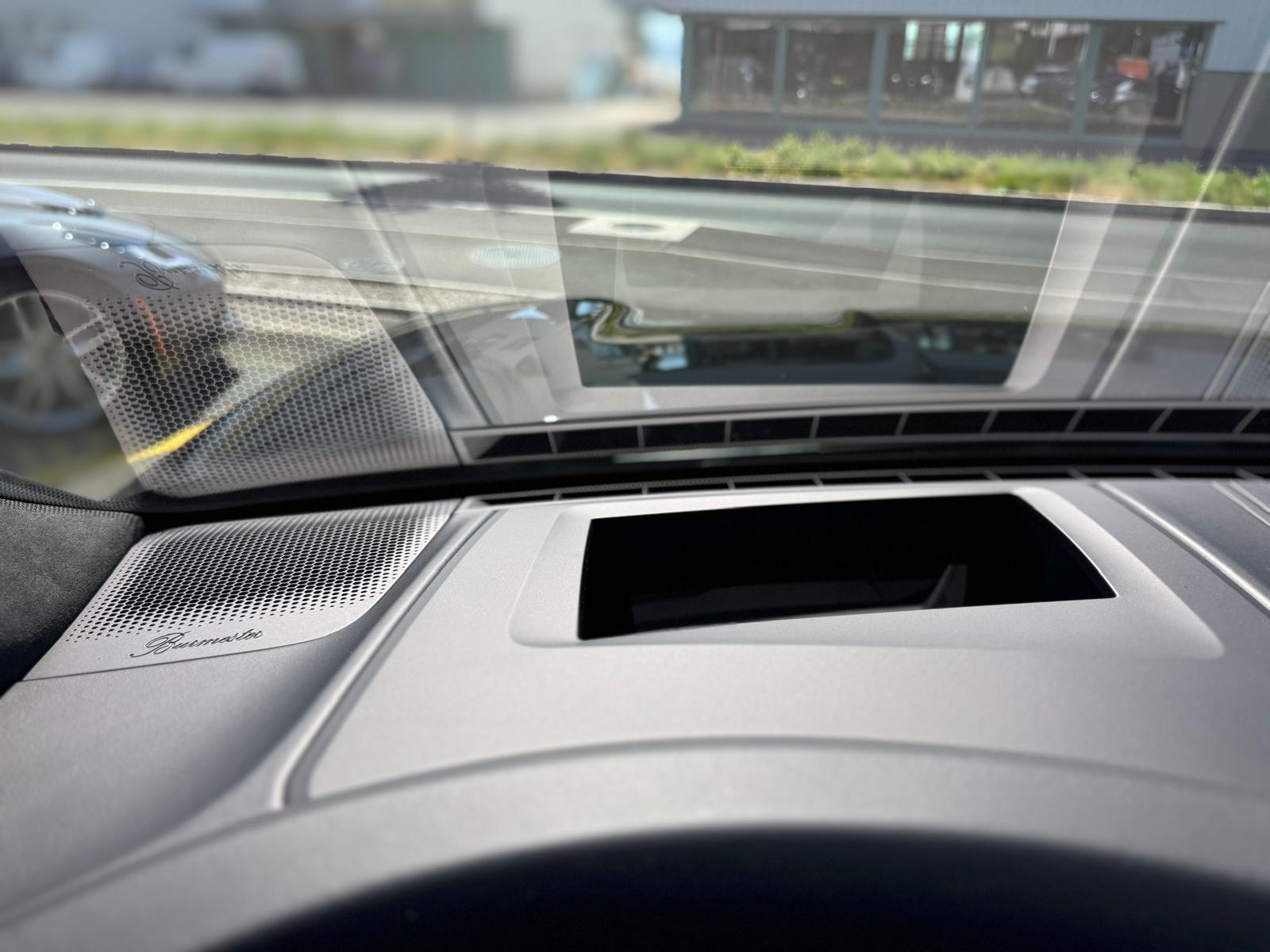 PORSCHE Cayenne Turbo E-Hybrid Tiptronic-image-23