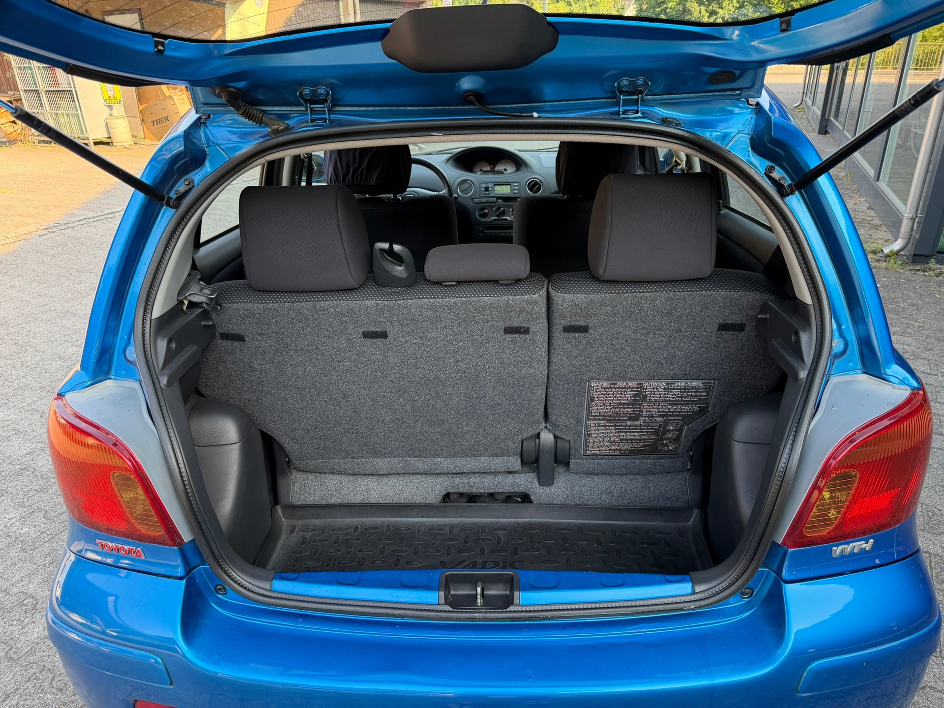TOYOTA Yaris 1.5 TS-image-9