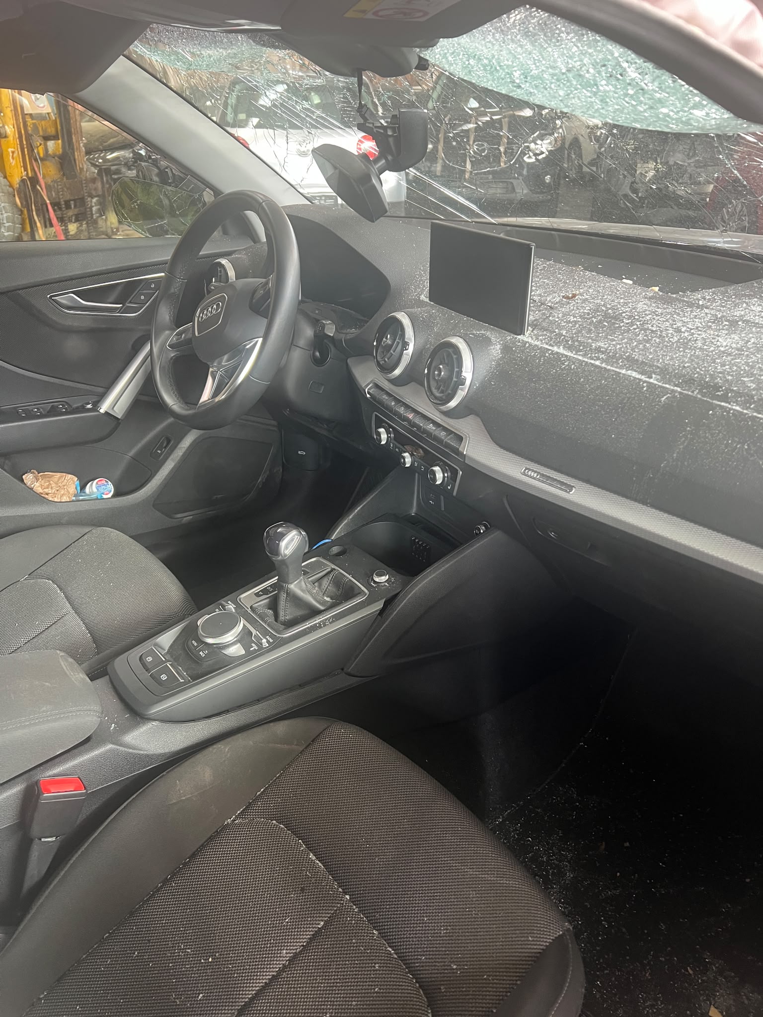 AUDI Q2 35 TFSI S line S-tronic-image-8