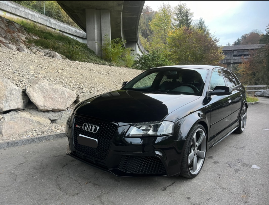 AUDI 2.5 T FSI quattro S-Tronic-image-0
