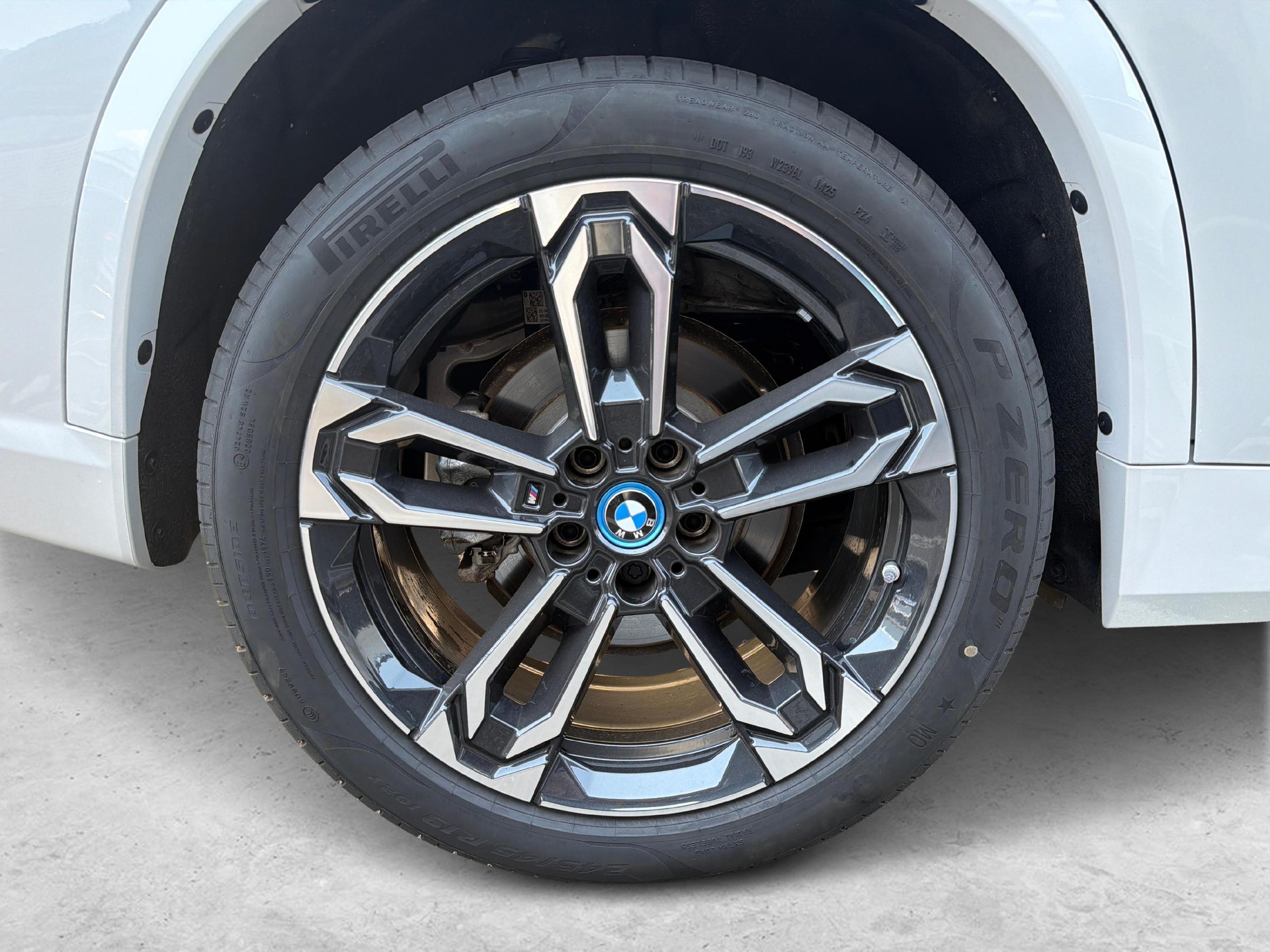 BMW X1 30e xDrive paddles-image-9