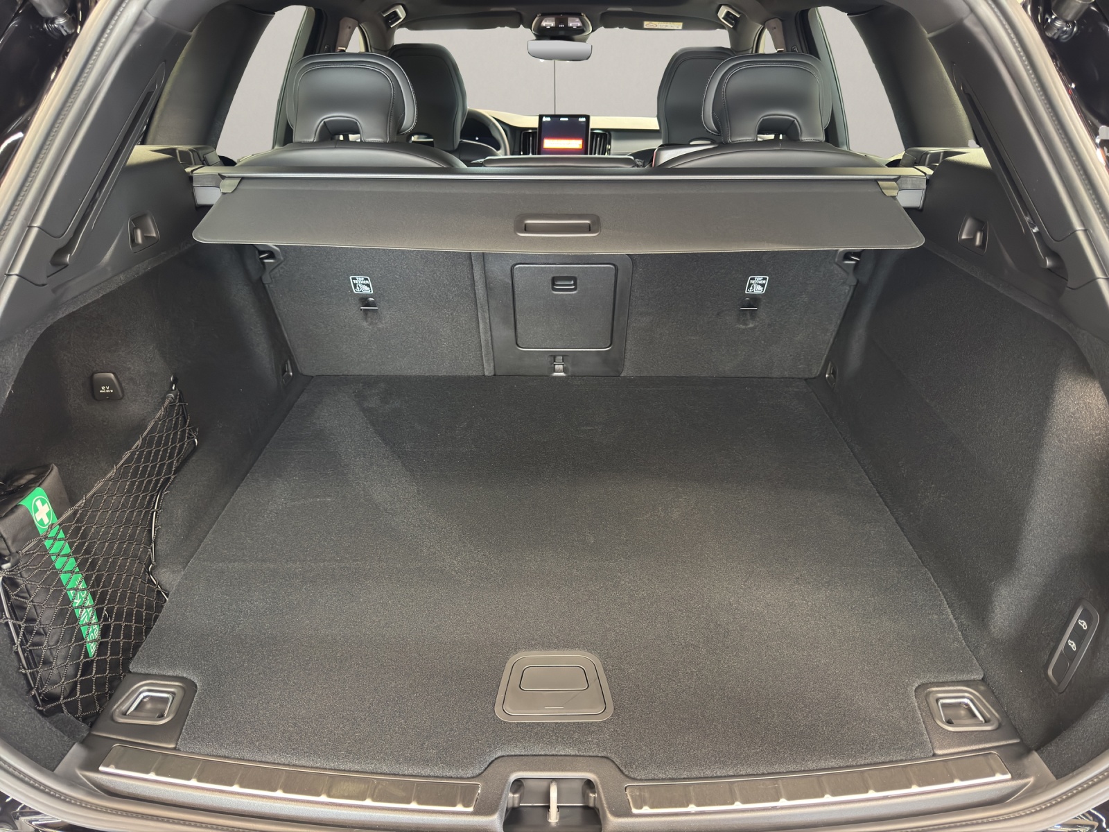 VOLVO XC60 2.0 T8 TE Ultra Dark eAWD-image-15