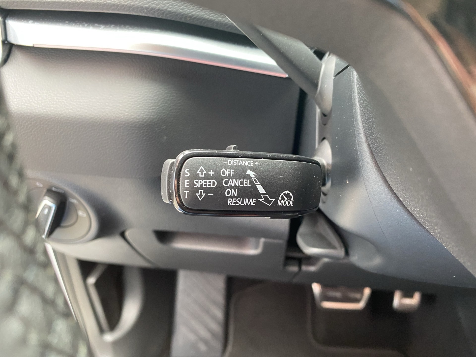 SKODA Karoq 1.5 TSI ACT Ambition DSG-image-12