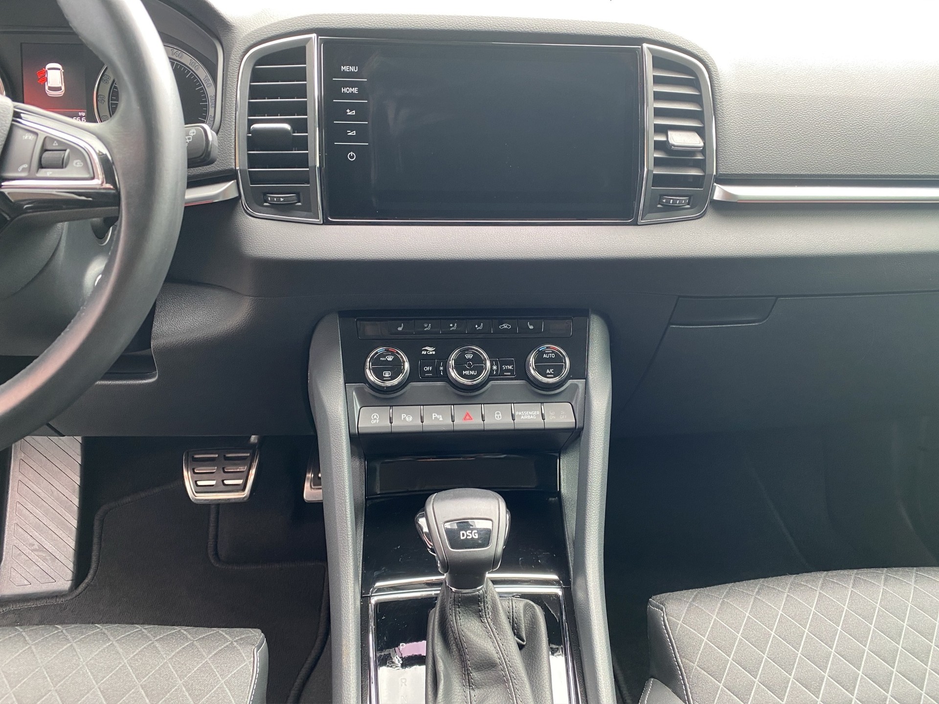 SKODA Karoq 1.5 TSI ACT Ambition DSG-image-10