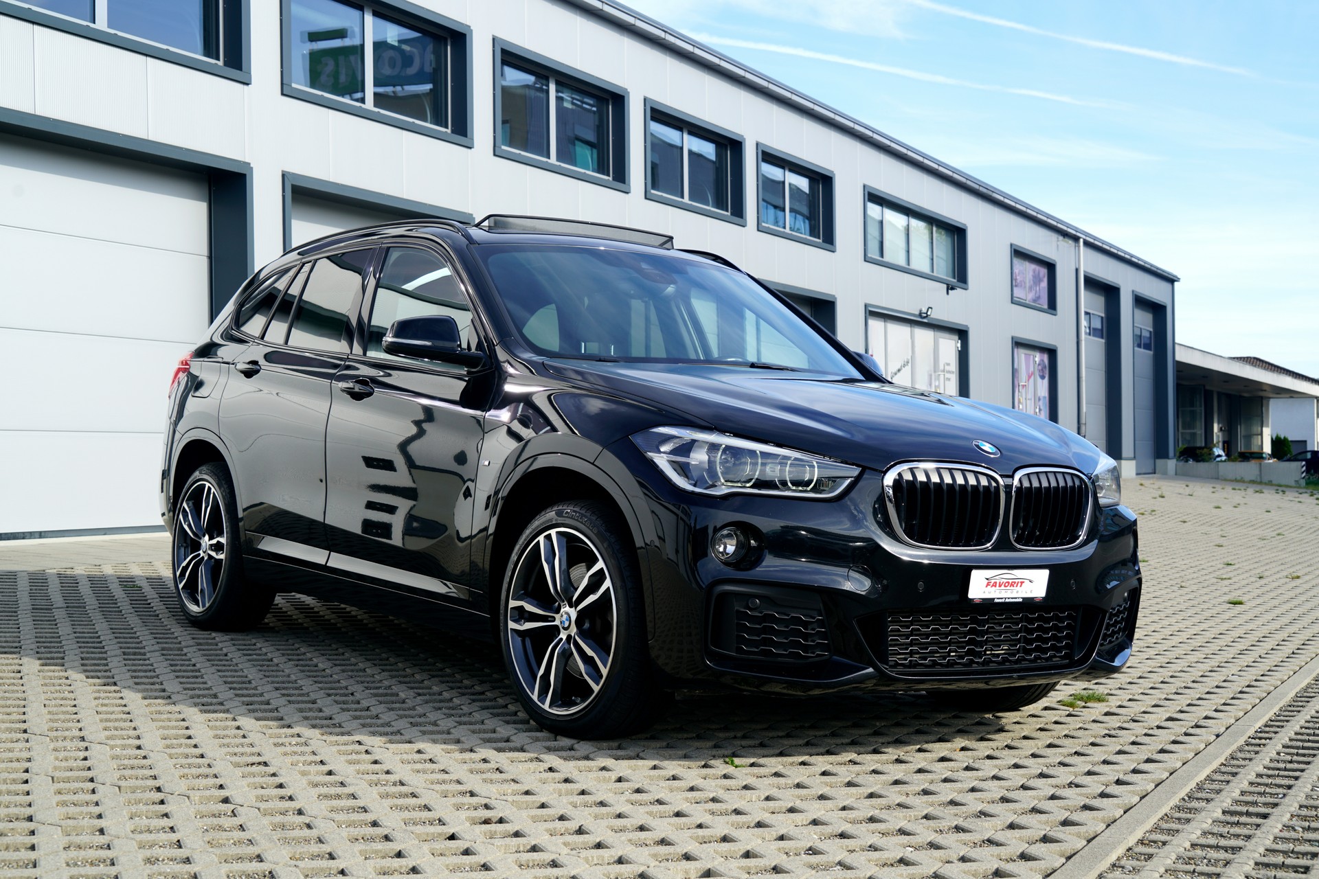 BMW X1 xDrive 25i M Sport Steptronic (CH)-image-1
