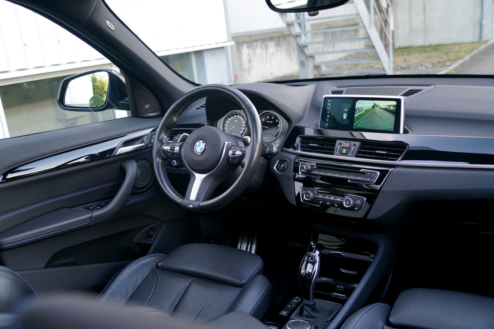 BMW X1 xDrive 25i M Sport Steptronic (CH)-image-14