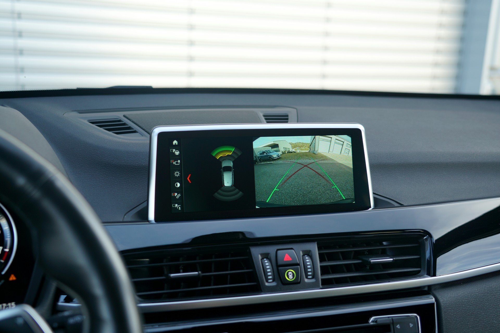BMW X1 xDrive 25i M Sport Steptronic (CH)-image-8