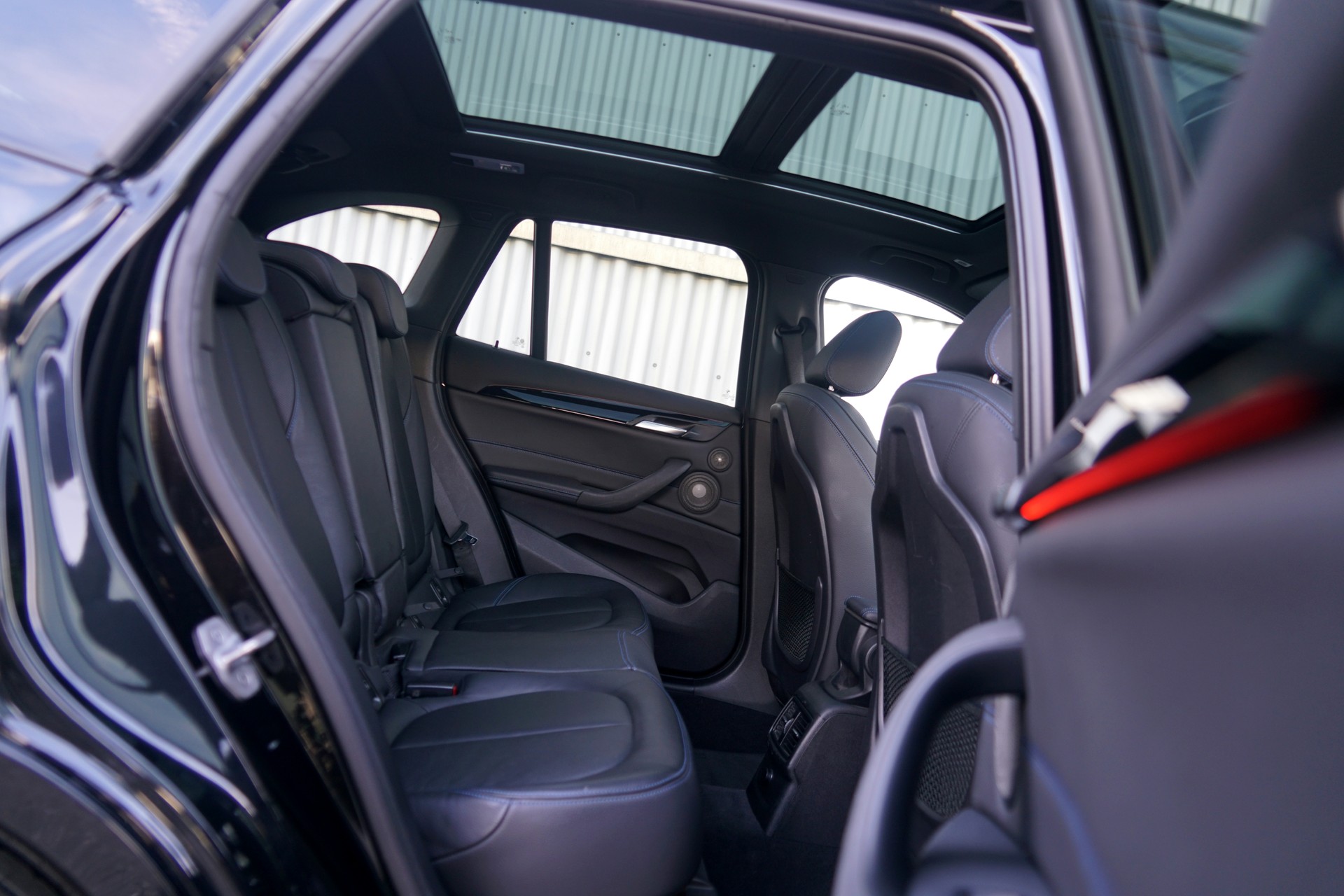 BMW X1 xDrive 25i M Sport Steptronic (CH)-image-12