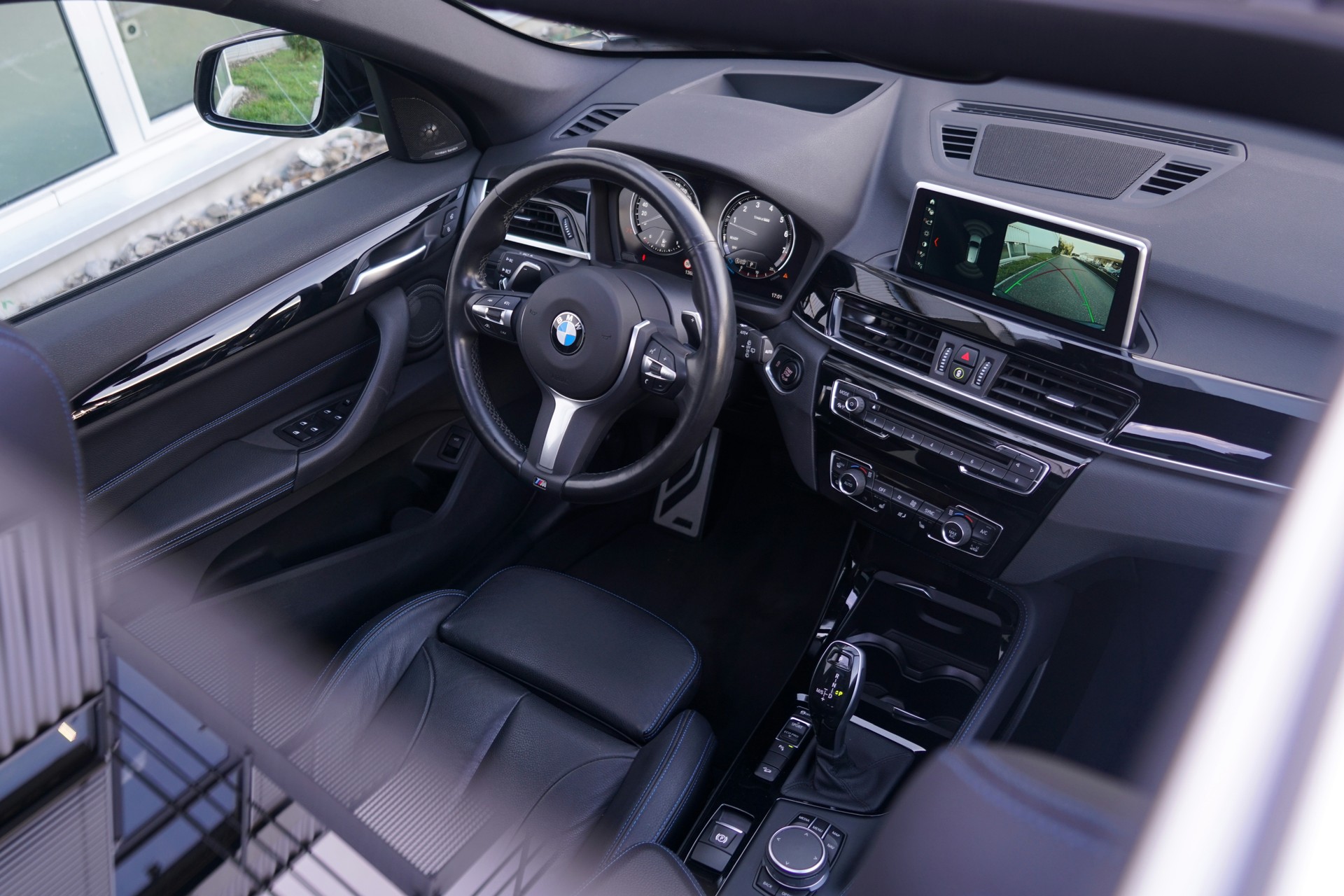 BMW X1 xDrive 25i M Sport Steptronic (CH)-image-4
