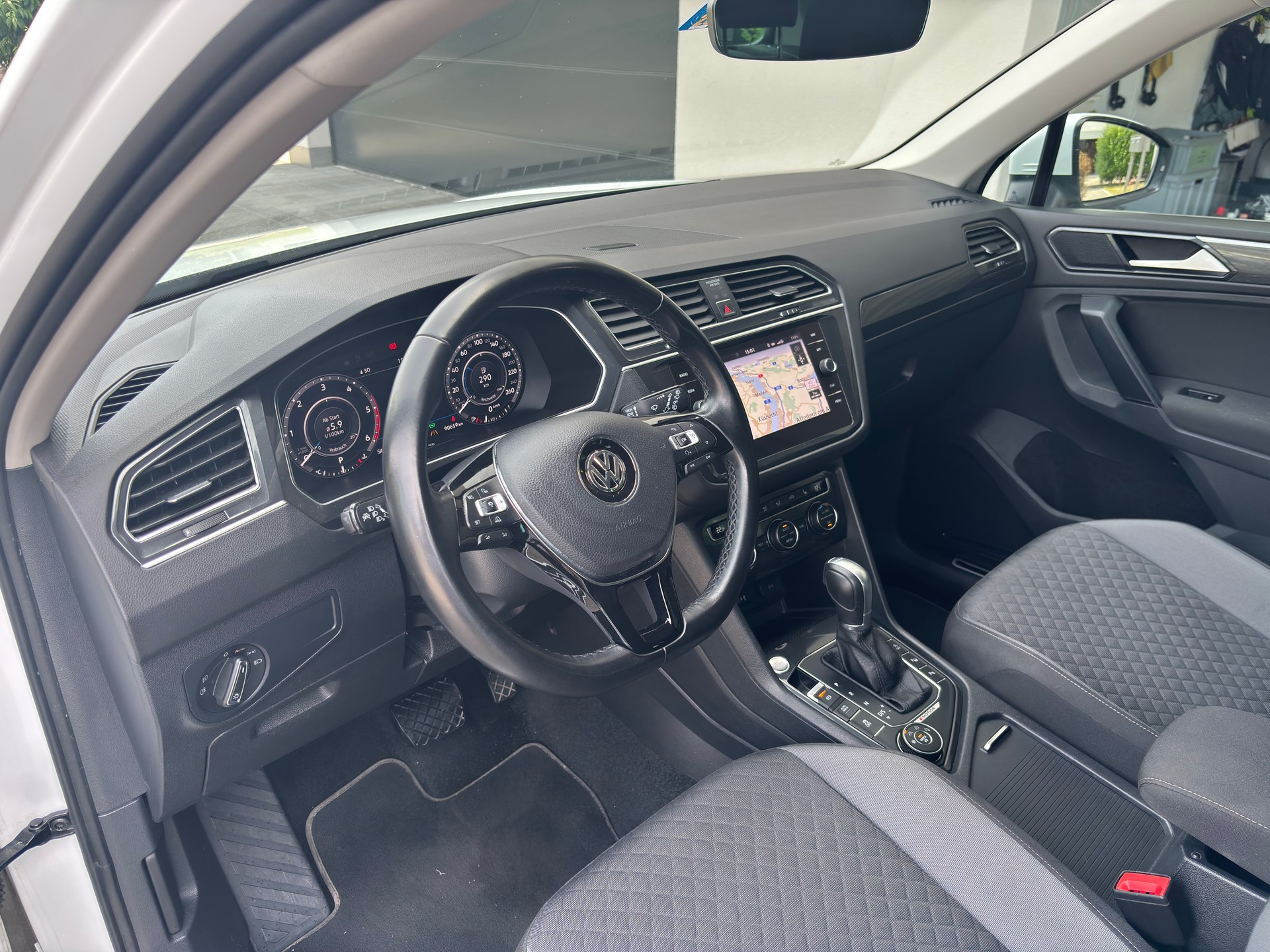VW 2.0 TDI SCR Comfortline DSG-image-2