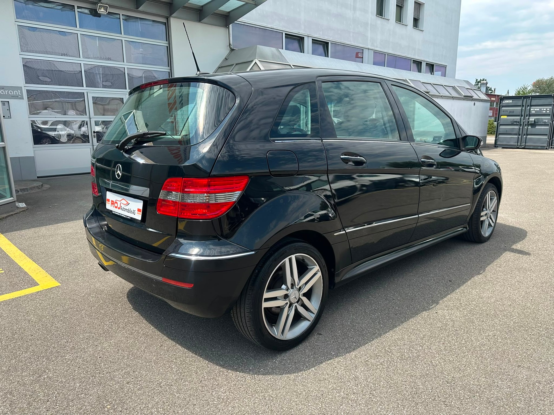 MERCEDES-BENZ B 200-image-5