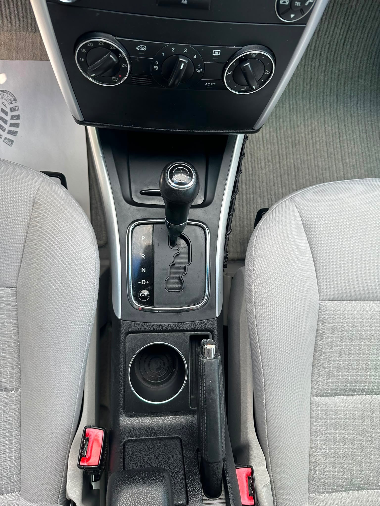 MERCEDES-BENZ B 200-image-16