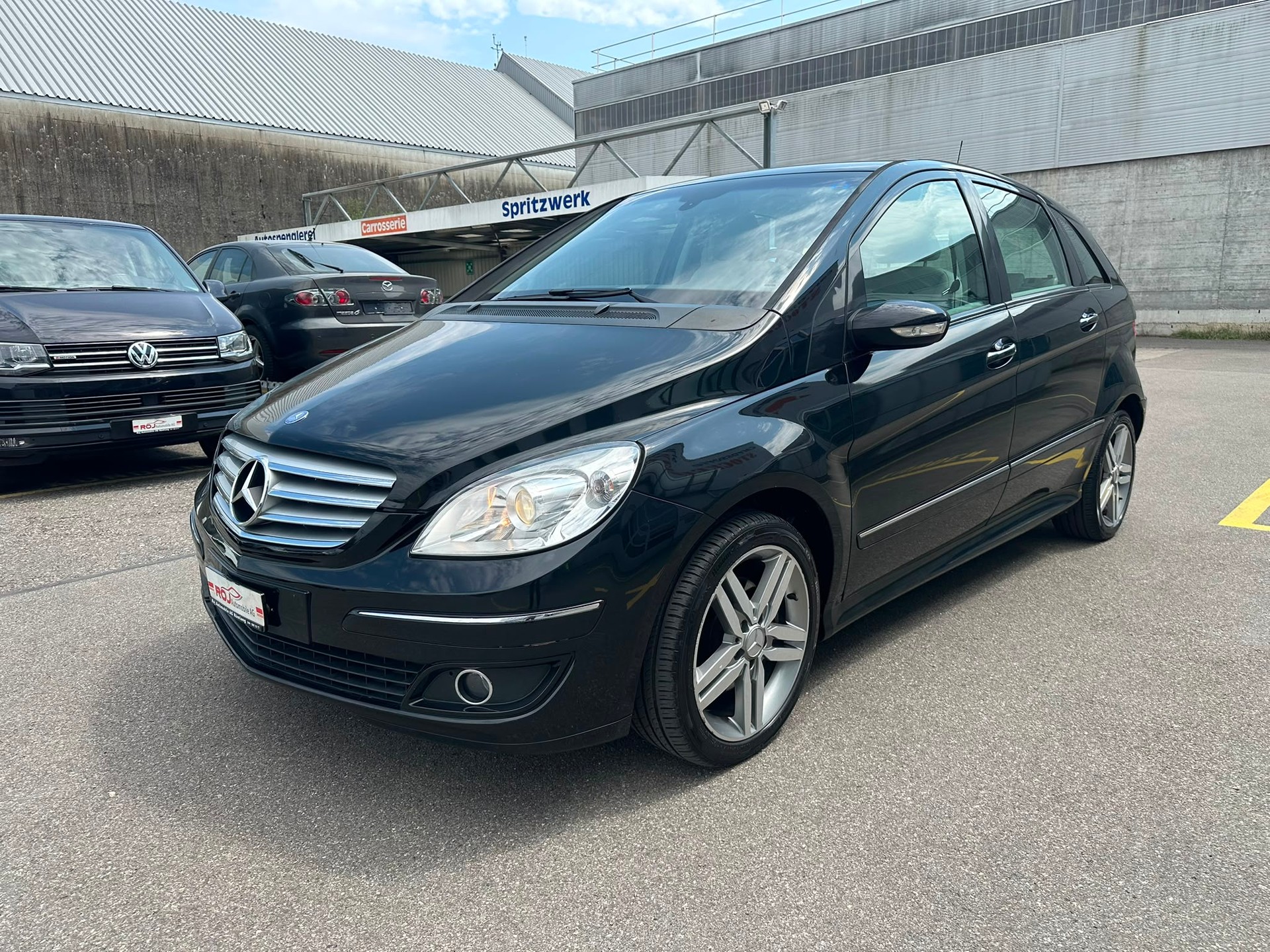 MERCEDES-BENZ B 200-image-1