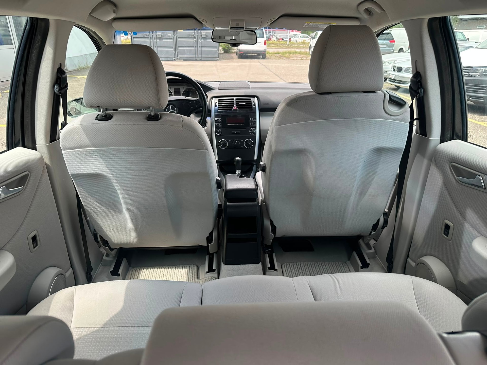 MERCEDES-BENZ B 200-image-13