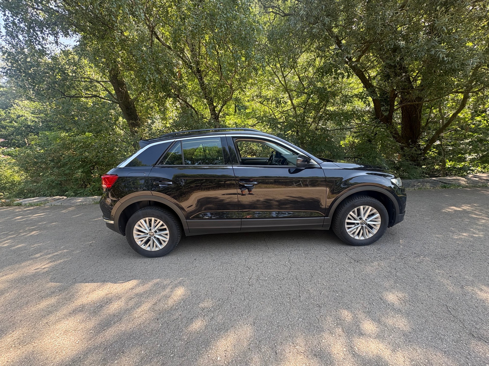 VW T-Roc 1.5 TSI EVO Advance-image-1