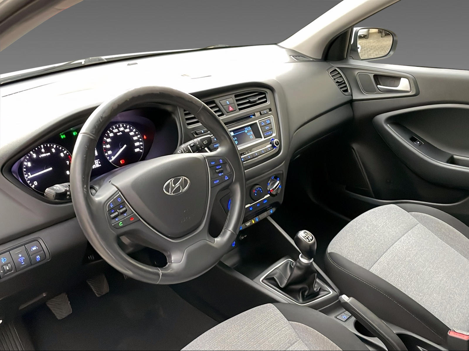 HYUNDAI i20 1.2 Amplia-image-5