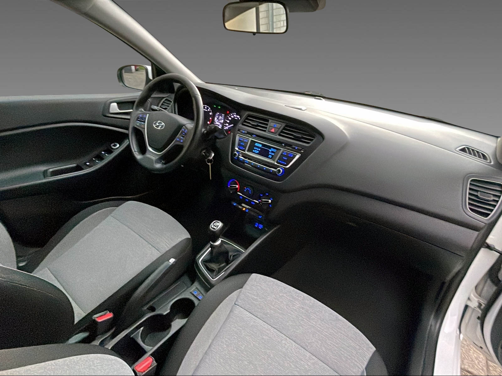 HYUNDAI i20 1.2 Amplia-image-6