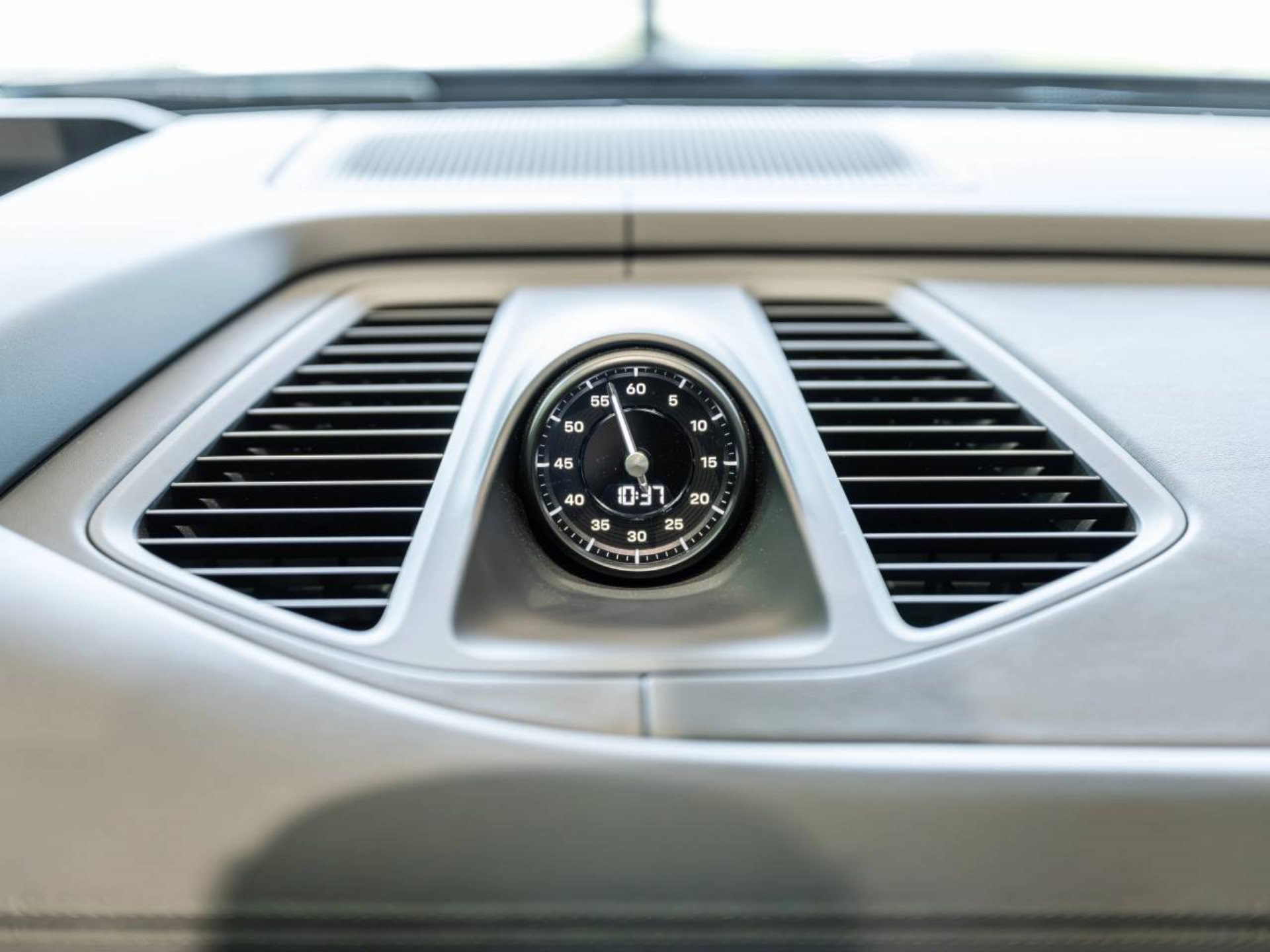 PORSCHE Macan 4-image-30