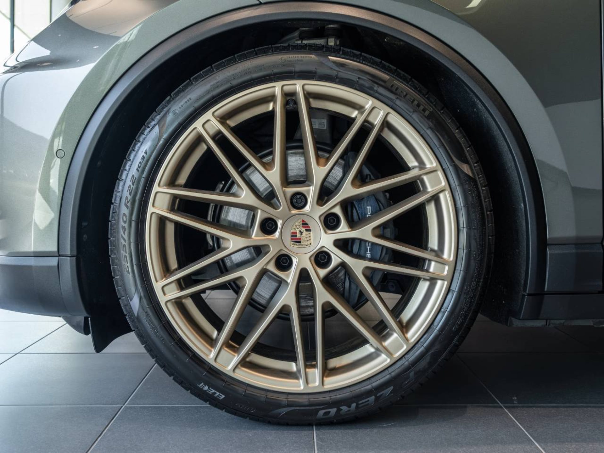 PORSCHE Macan 4-image-31