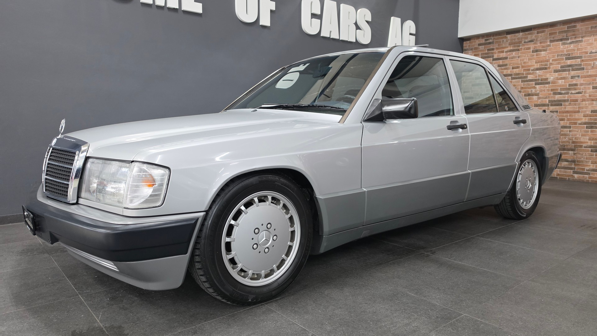 MERCEDES-BENZ 190 E 2.6 Handschalter-showroom-element-2
