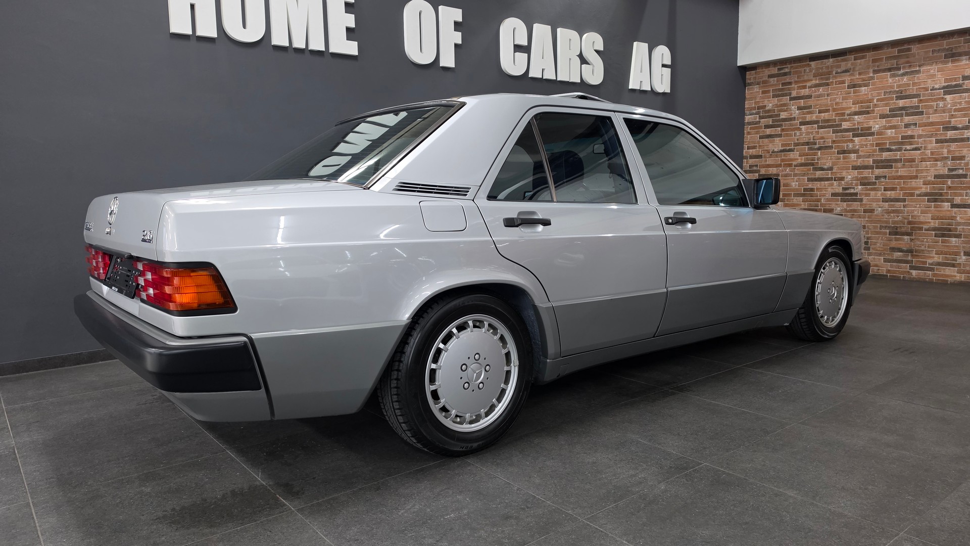 MERCEDES-BENZ 190 E 2.6 Handschalter-image-12