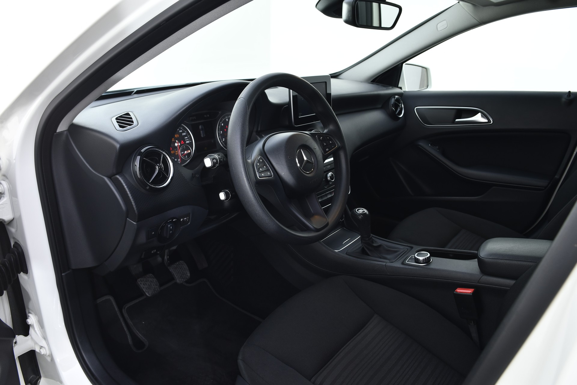 MERCEDES-BENZ A 160-image-9