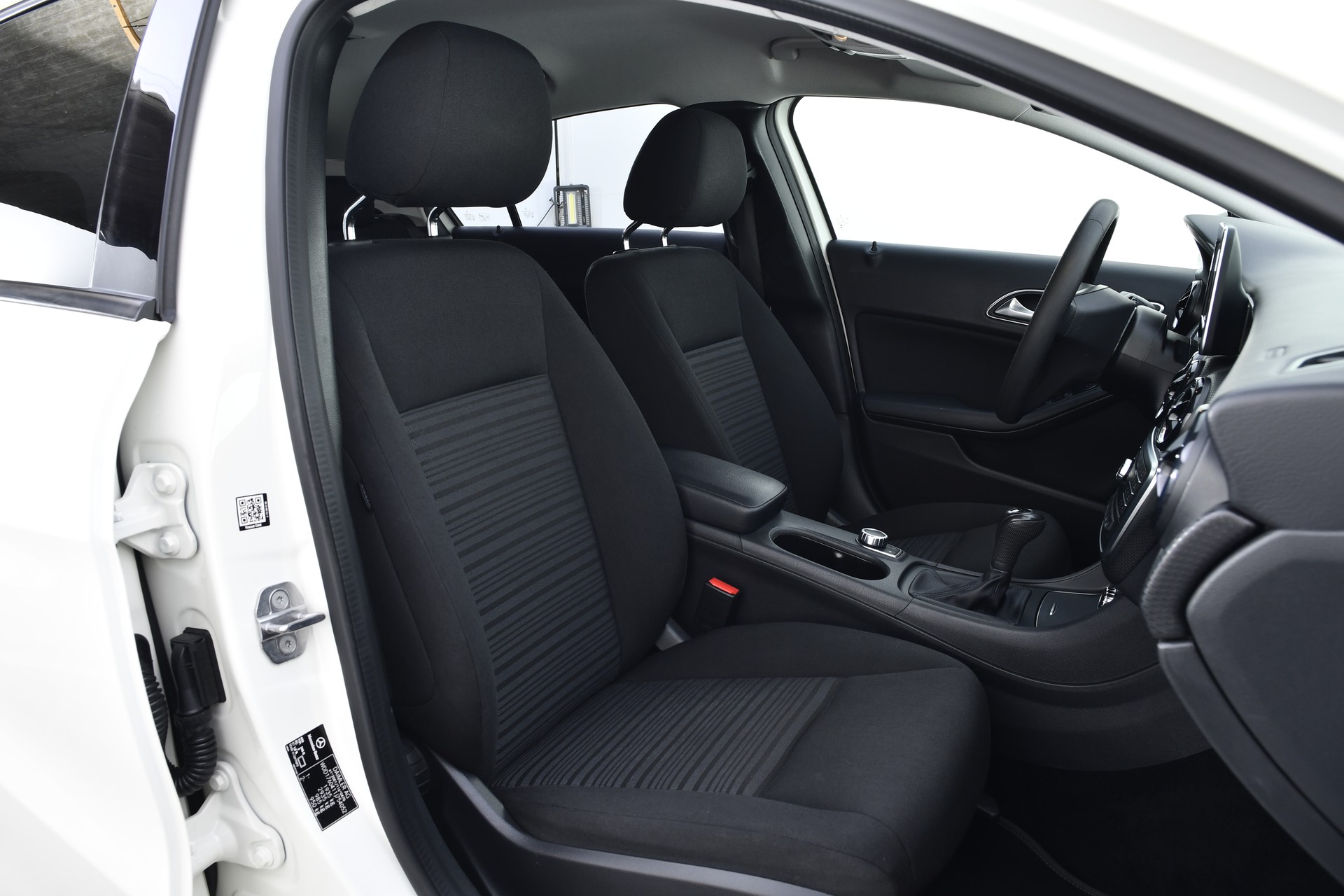 MERCEDES-BENZ A 160-image-14