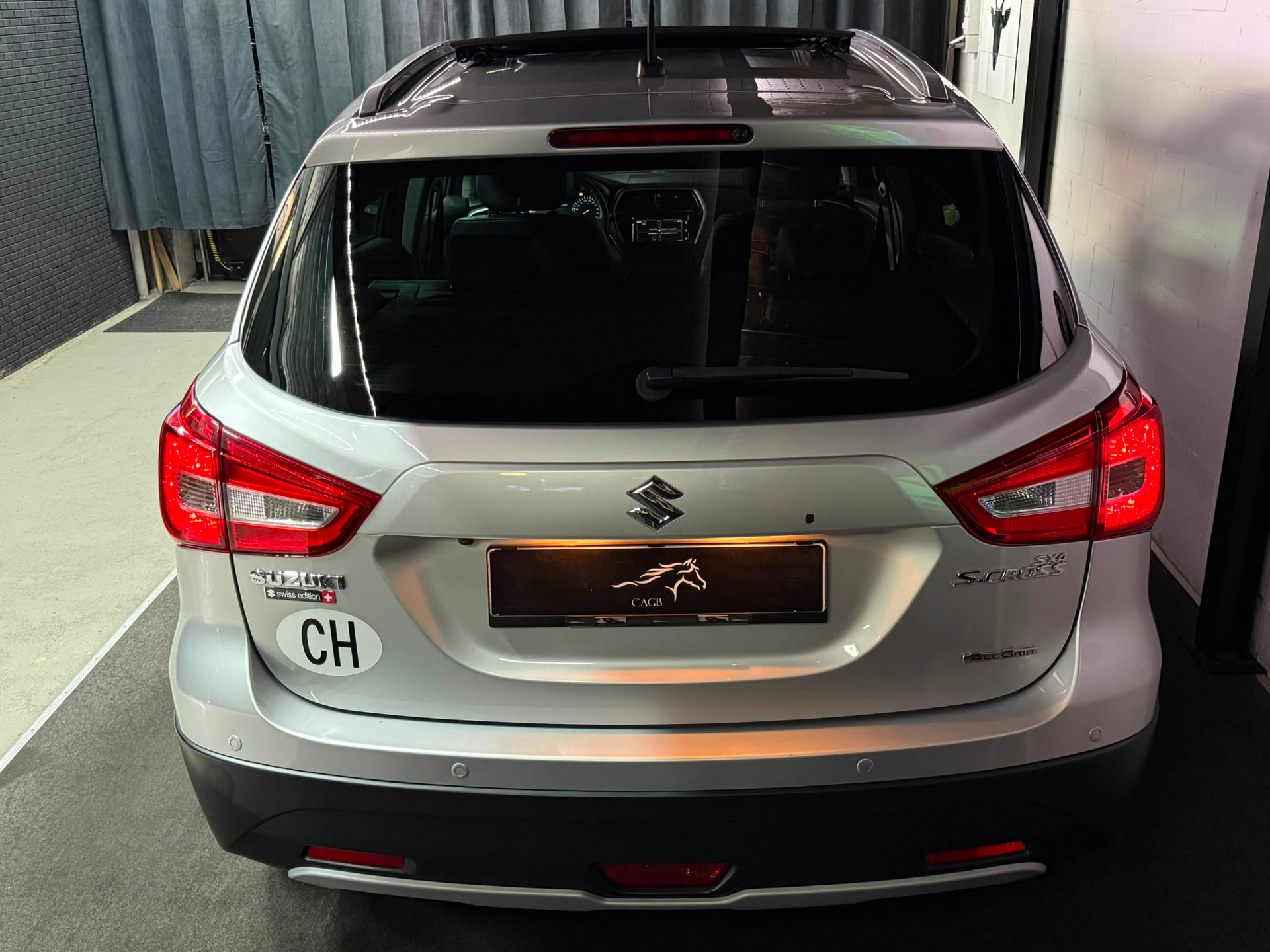 SUZUKI SX4 S-Cross 1.4 16V Piz Sulai 4WD Automatic / Aus Erster Hand / CH- Fahrzeug-image-4