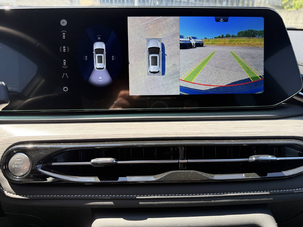 JAC JS6 PHEV-image-12