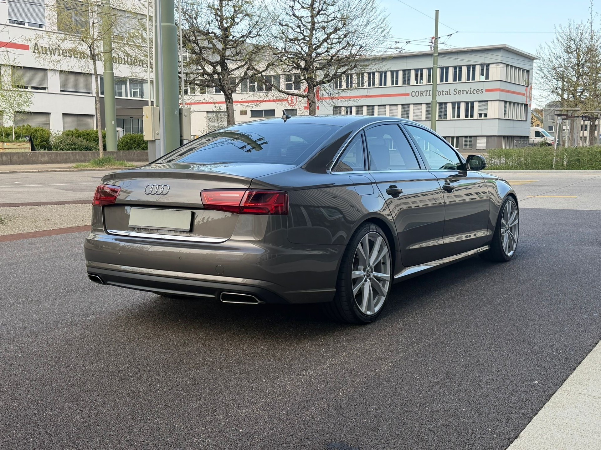 AUDI 2.0 TDI 190 S-Tronic-image-3