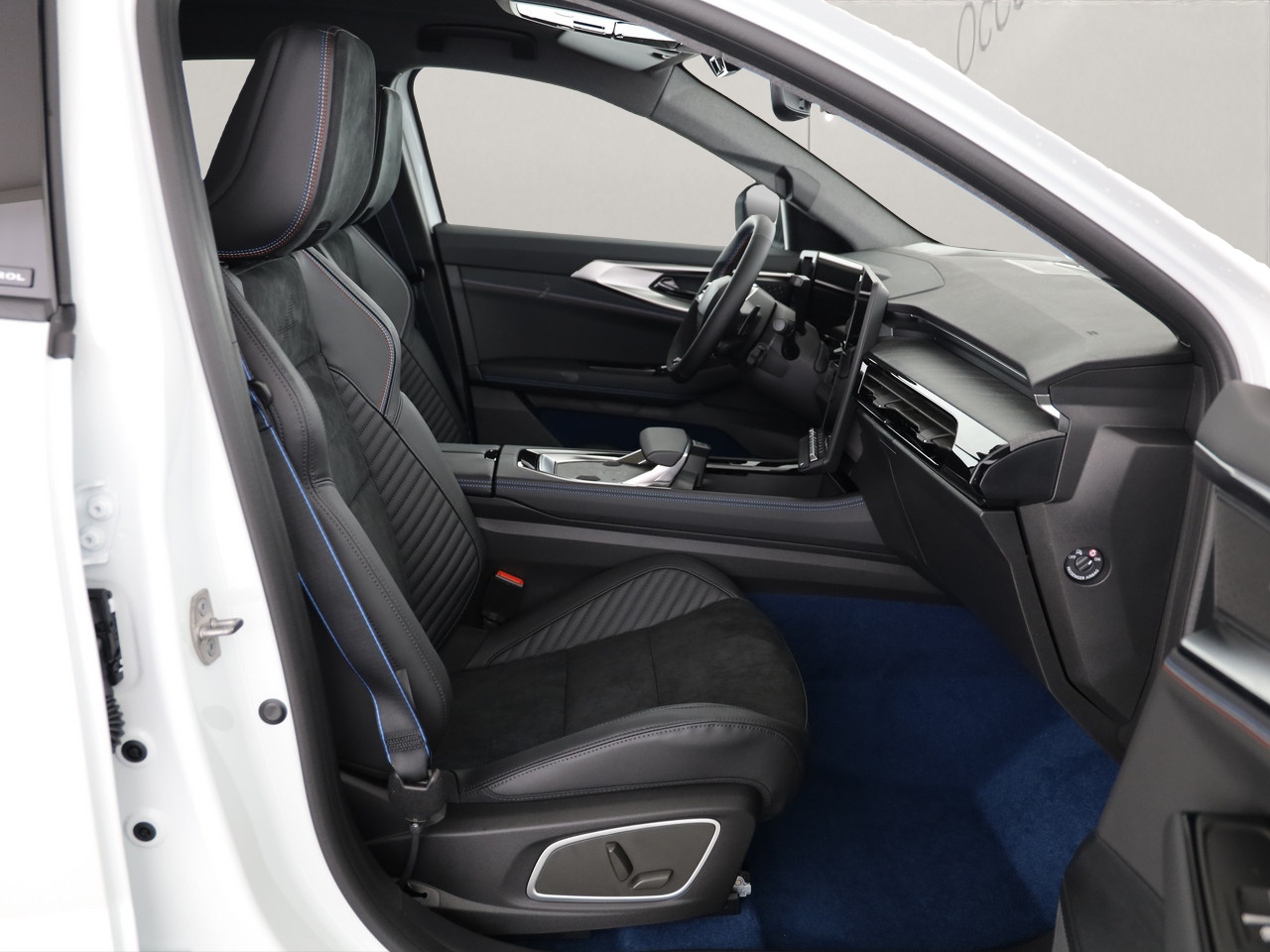 RENAULT Rafale 1.2 E-Tech Plug-in Atelier Alpine-image-6