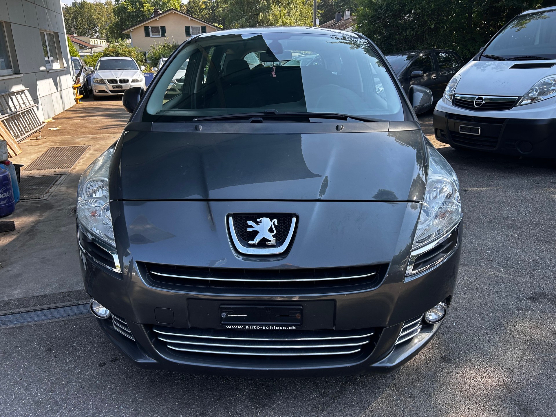 PEUGEOT 5008-image-0