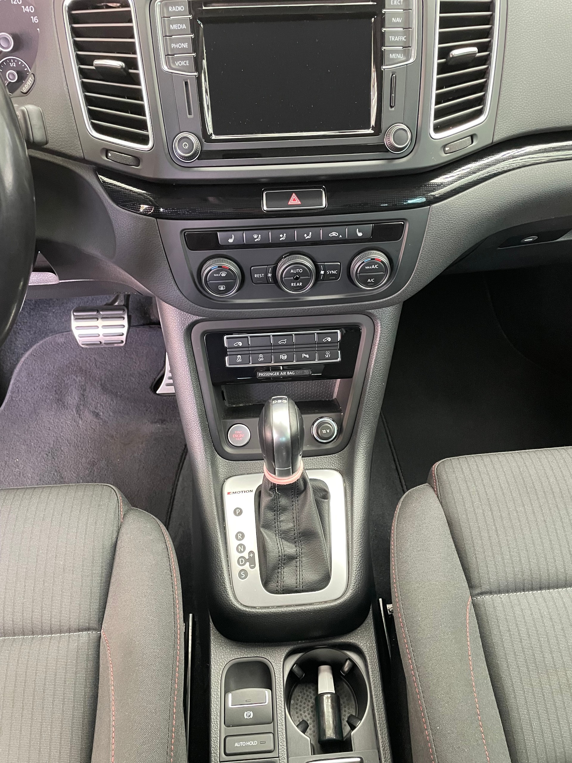 VW Sharan 2.0 TDI BMT Comfortline 4Motion DSG-image-11