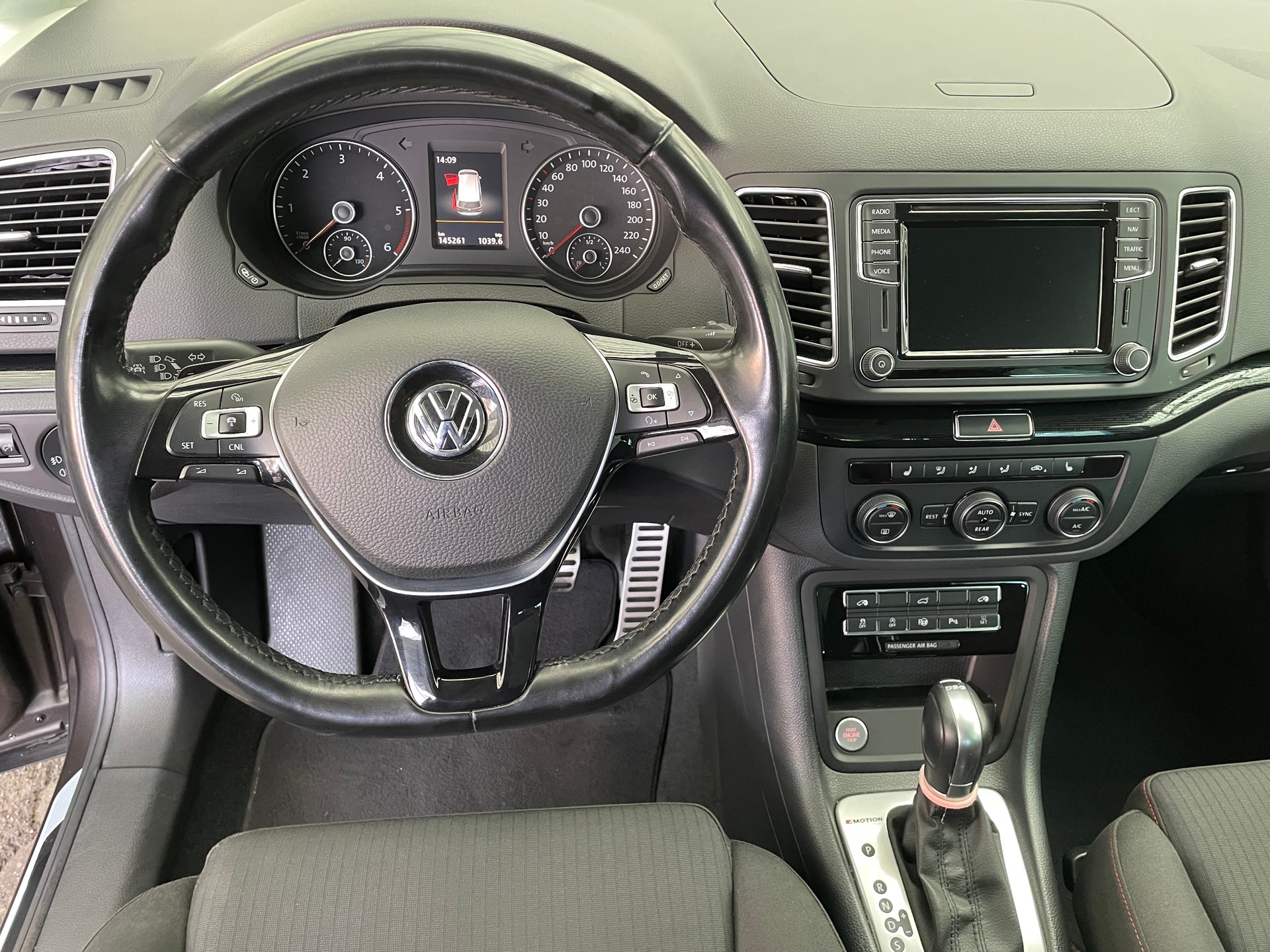 VW Sharan 2.0 TDI BMT Comfortline 4Motion DSG-image-10