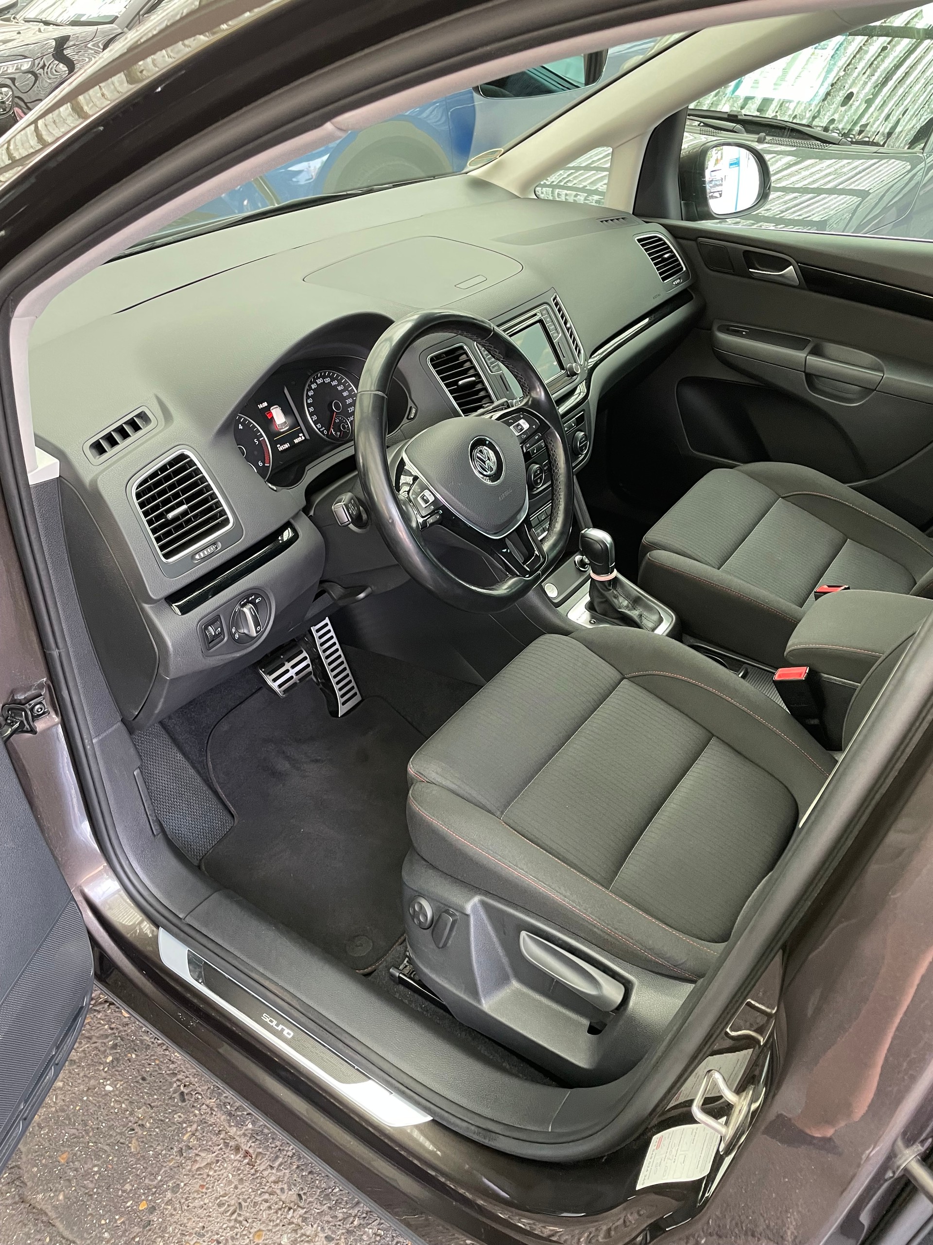 VW Sharan 2.0 TDI BMT Comfortline 4Motion DSG-image-6