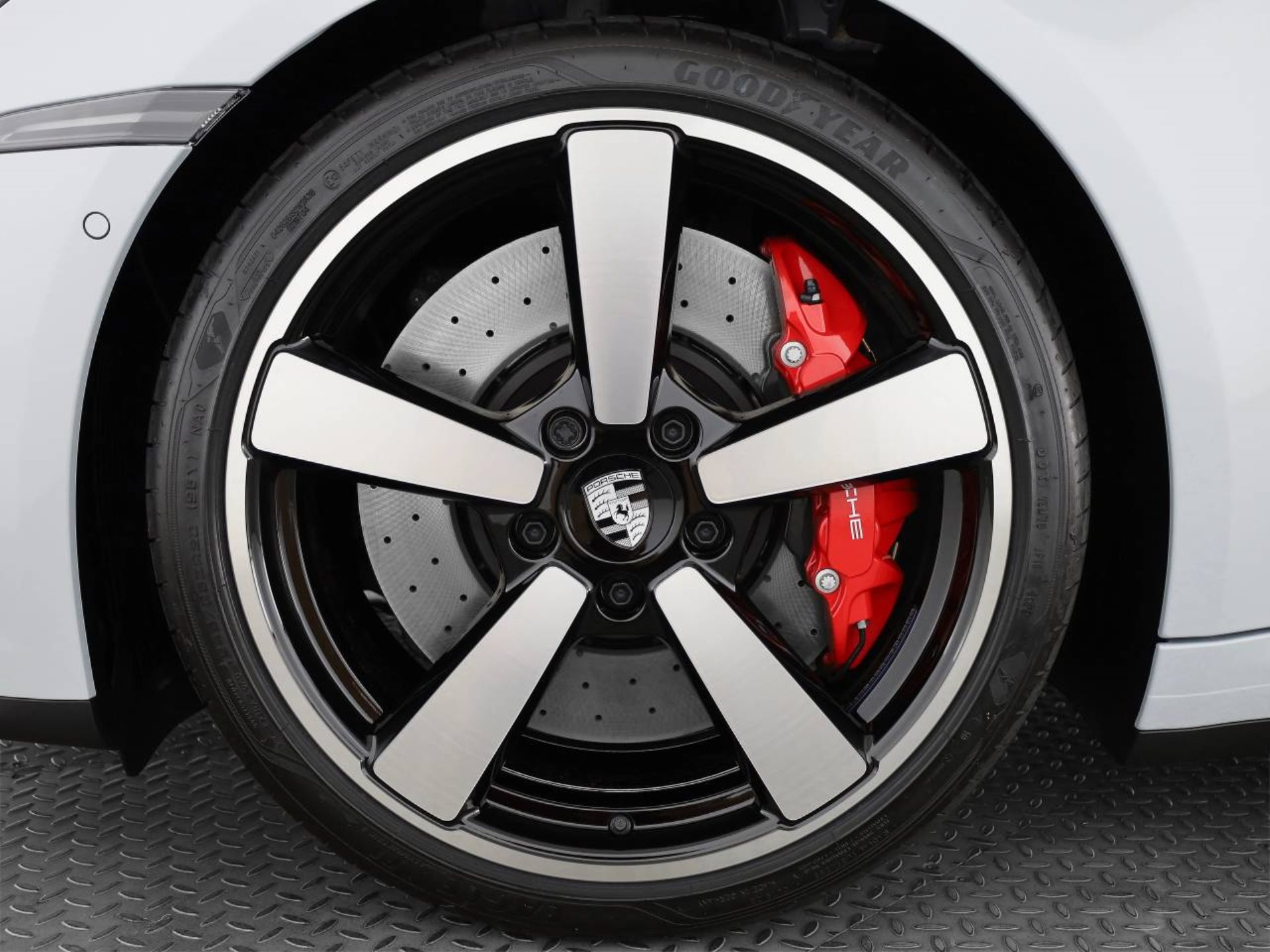 PORSCHE 911 Carrera 4S Cabriolet-image-8