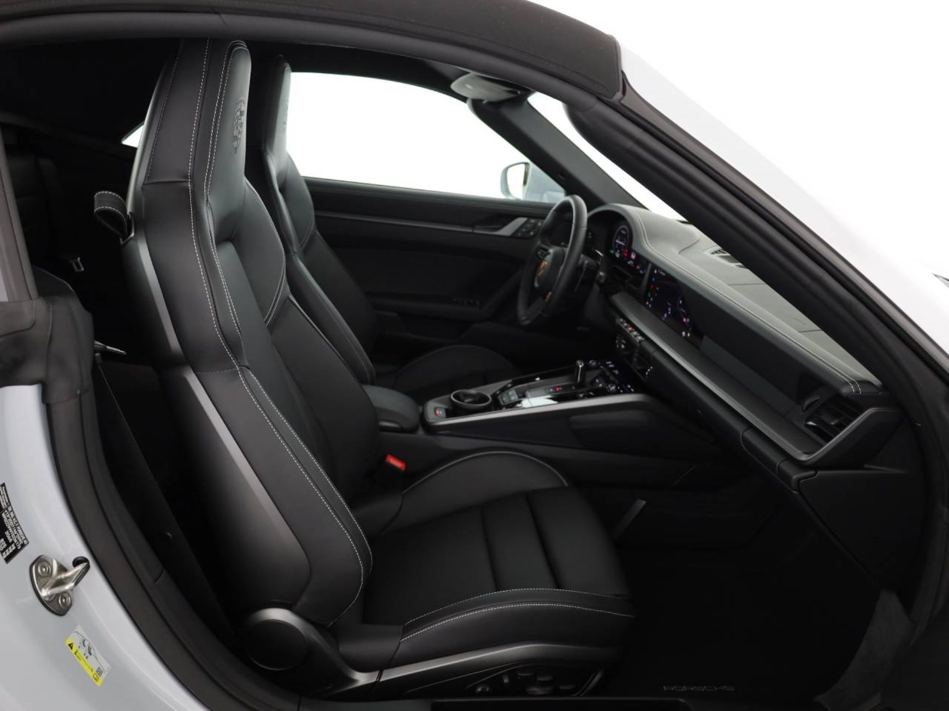 PORSCHE 911 Carrera 4S Cabriolet-image-10