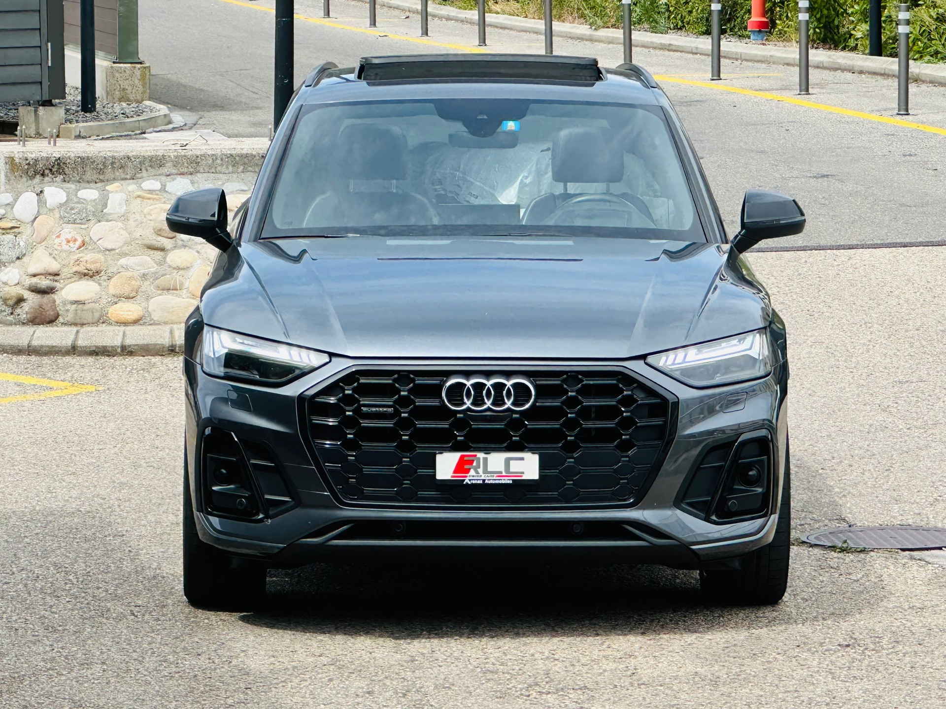 AUDI Q5 55 TFSI e PHEV S line quattro S-tronic-image-2